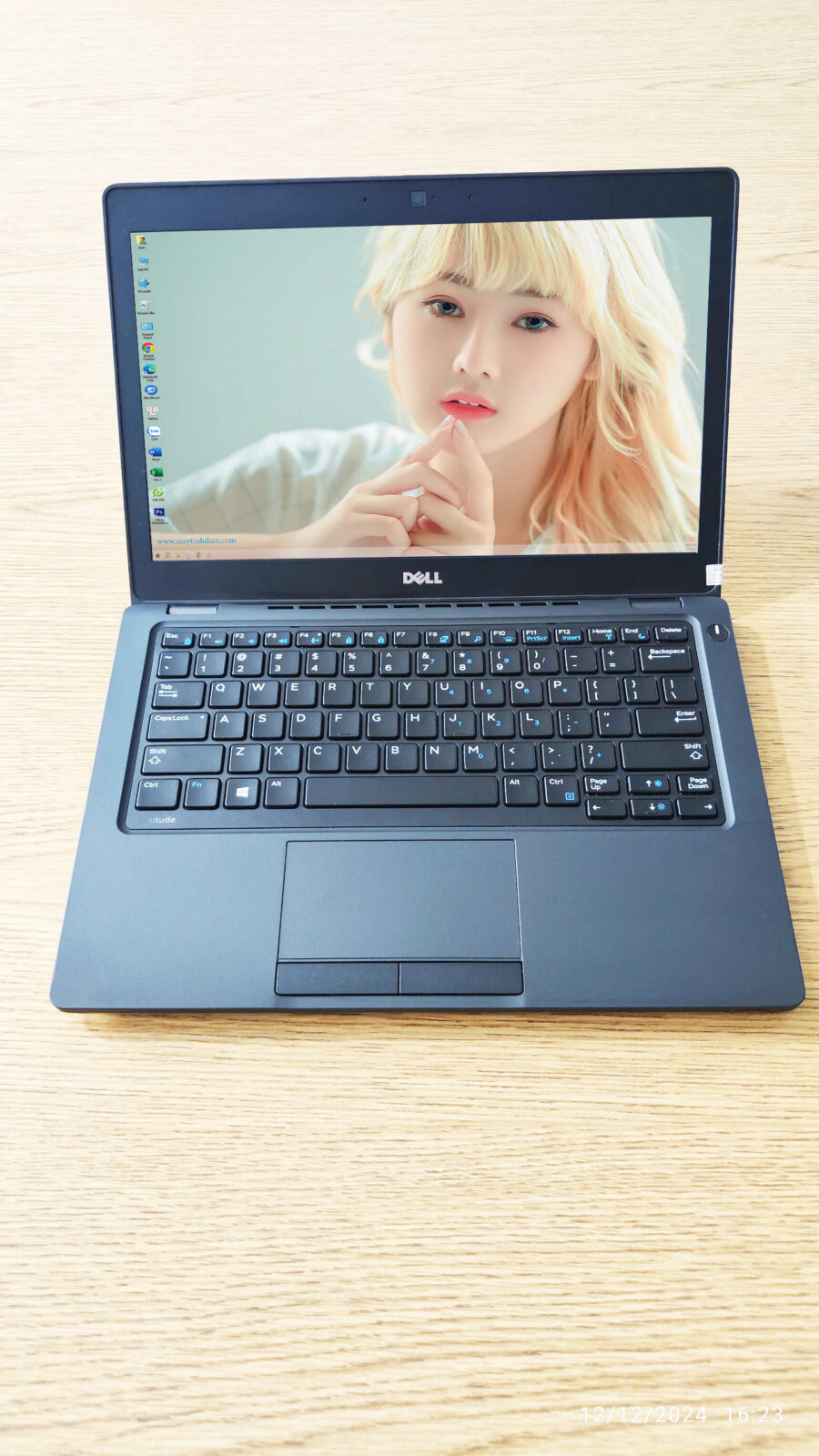 # 685 Laptop dell i5 nhỏ gọn đẹp như mới