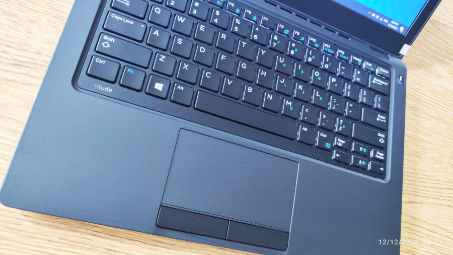 # 685 Laptop dell i5 nhỏ gọn đẹp như mới