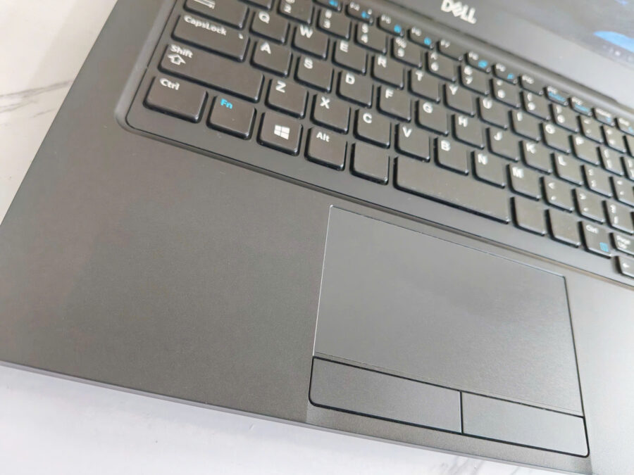 #1039 Laptop dell i5 thế hệ 8 nhỏ gọn cho sinh viên
