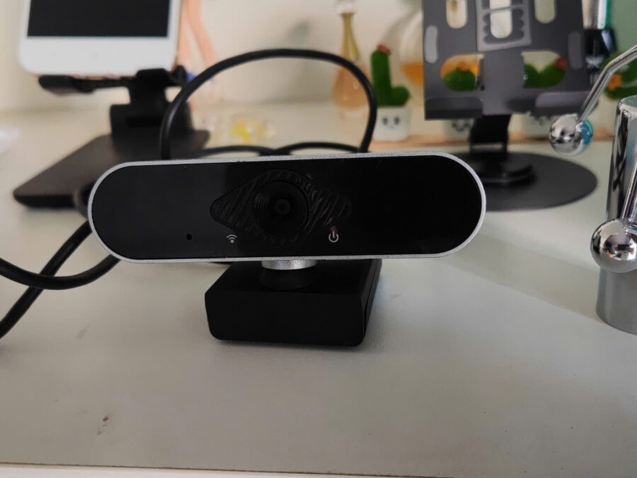 z6784193993943_169ed785712a09bd0e820f6ec12b647e Webcam máy tính
