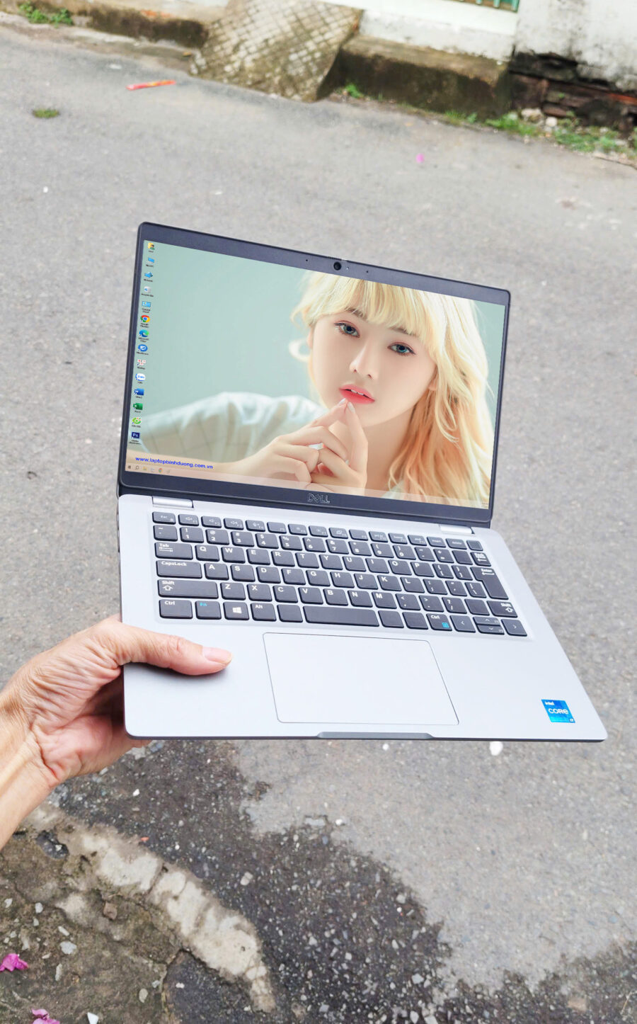 #1109 Laptop Dell i7 gen 11 kèm windows bản quyền