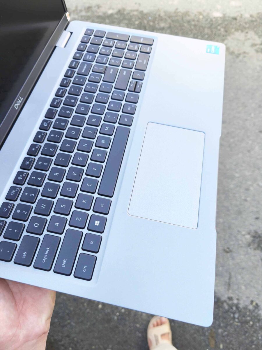 3 #1116 Laptop dell i5 thế hệ 11 chuyên đồ họa