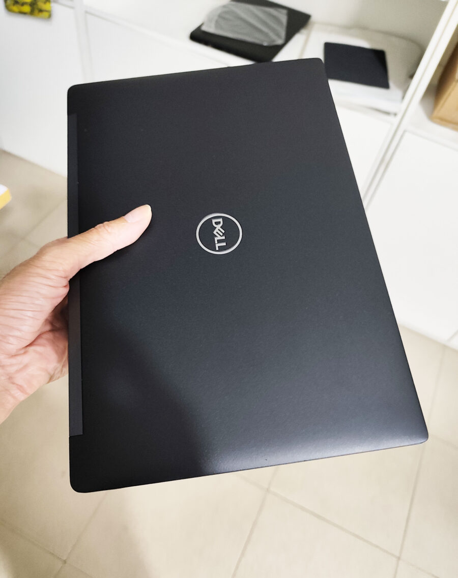 1 #1146 Laptop dell i7 cảm ứng đẹp như mới