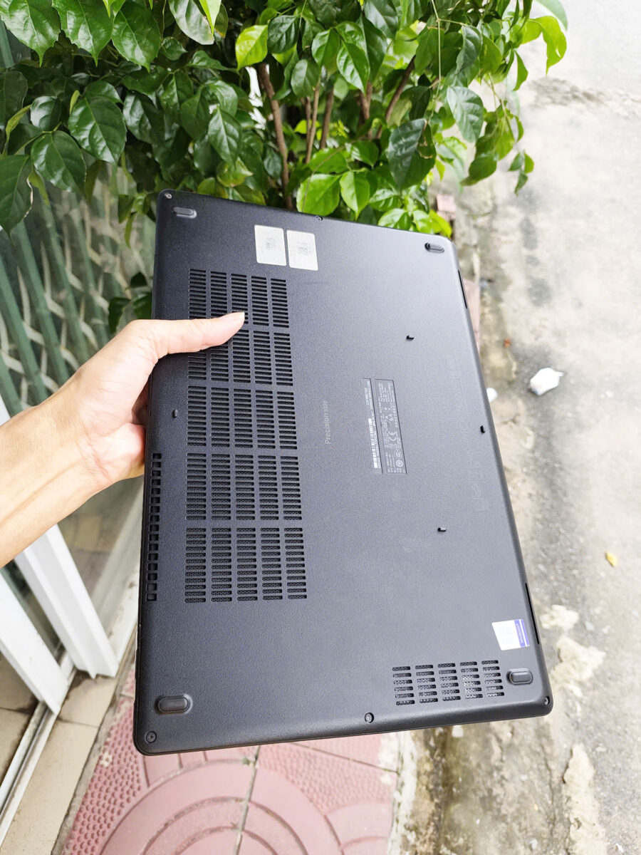 #1148 Laptop dell i7 vga rời đồ họa nhẹ
