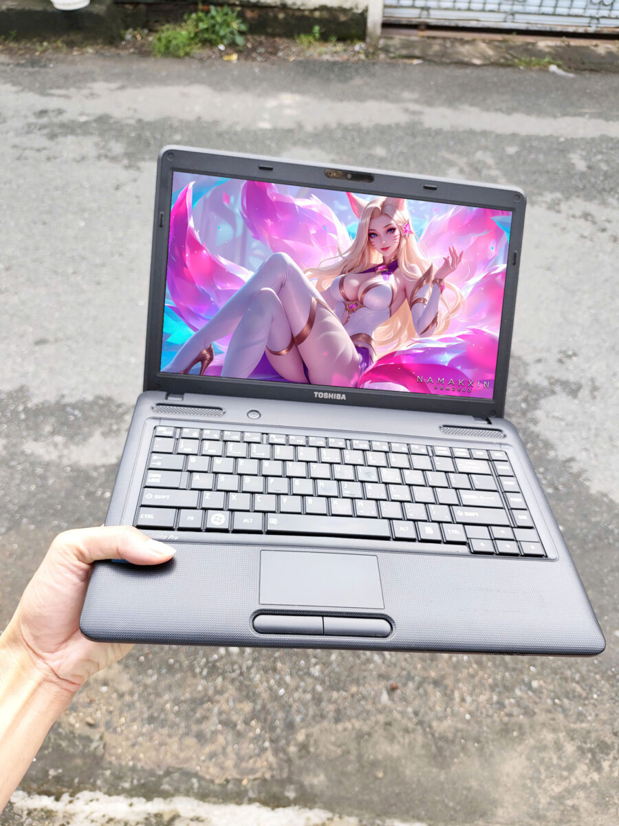 #1157 Laptop Tosiba i3 đẹp giá rẻ